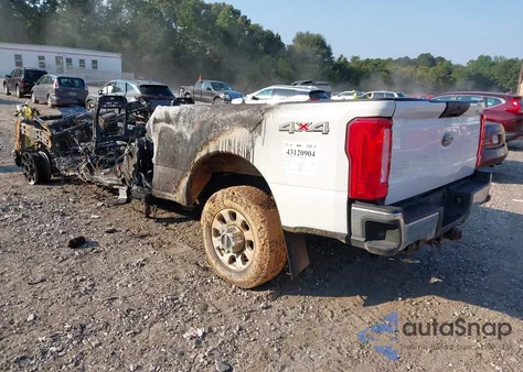 2024 Ford F-250 Xlt z USA, uszkodzony, nr VIN 1FT7W2BN3RED36291